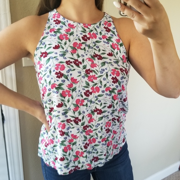 Old Navy Tops - 3/$20⭐Floral High Neck Tank Top With Keyhole Back
